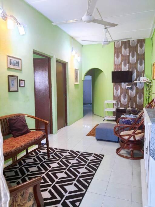 Syukur Homestay 이포 외부 사진