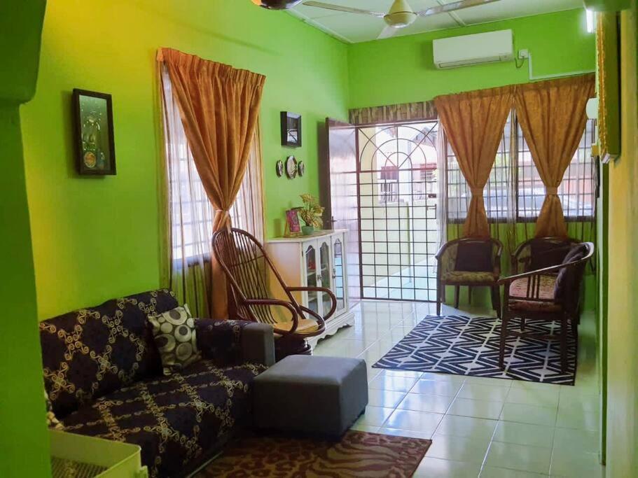 Syukur Homestay 이포 외부 사진